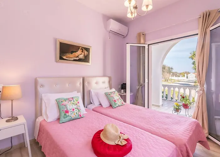 Lamda Apartments By Estia